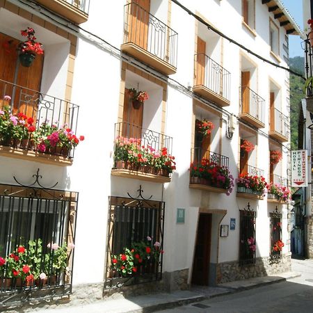 Hostal Pirineos Meliz بييلسا المظهر الخارجي الصورة