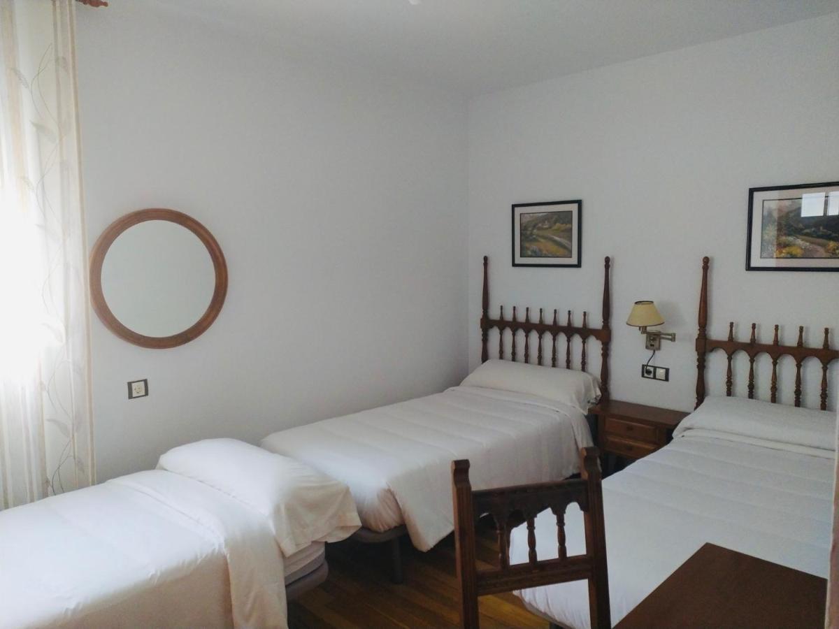 Hostal Pirineos Meliz بييلسا المظهر الخارجي الصورة